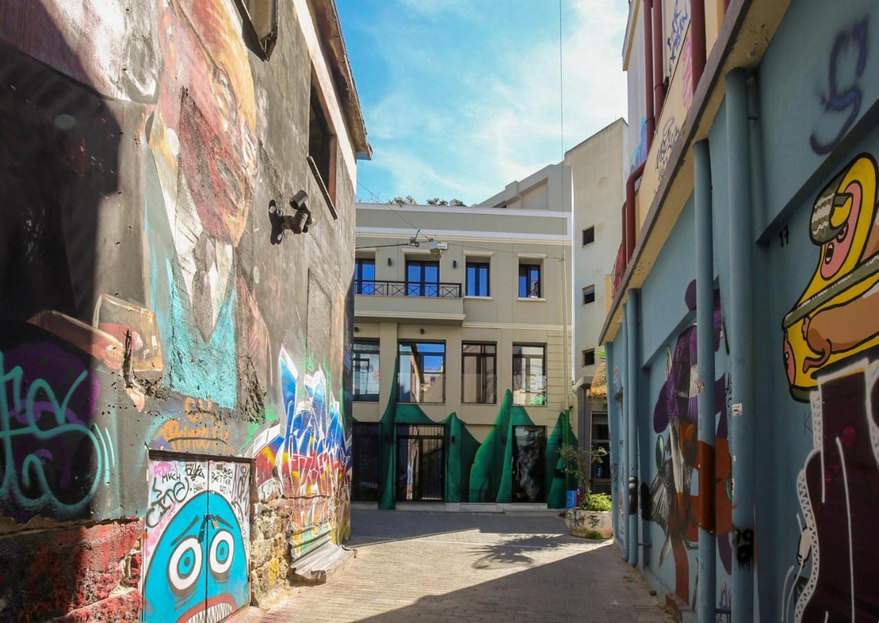 Fantastic Central Athens Suite With Shared Rooftop Deck